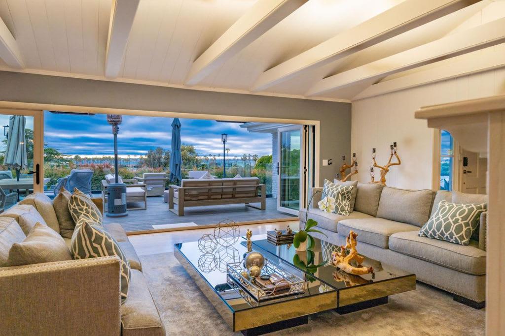Walk To Stunning Views La Jolla Shores