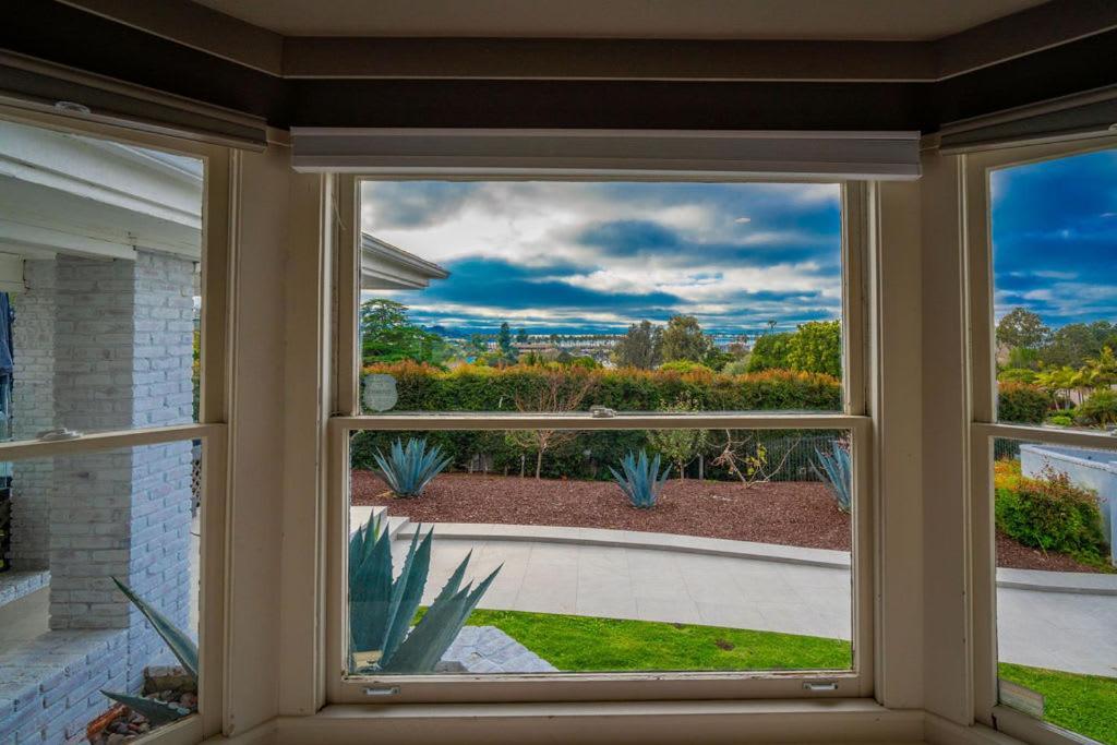 Walk To Stunning Views La Jolla Shores